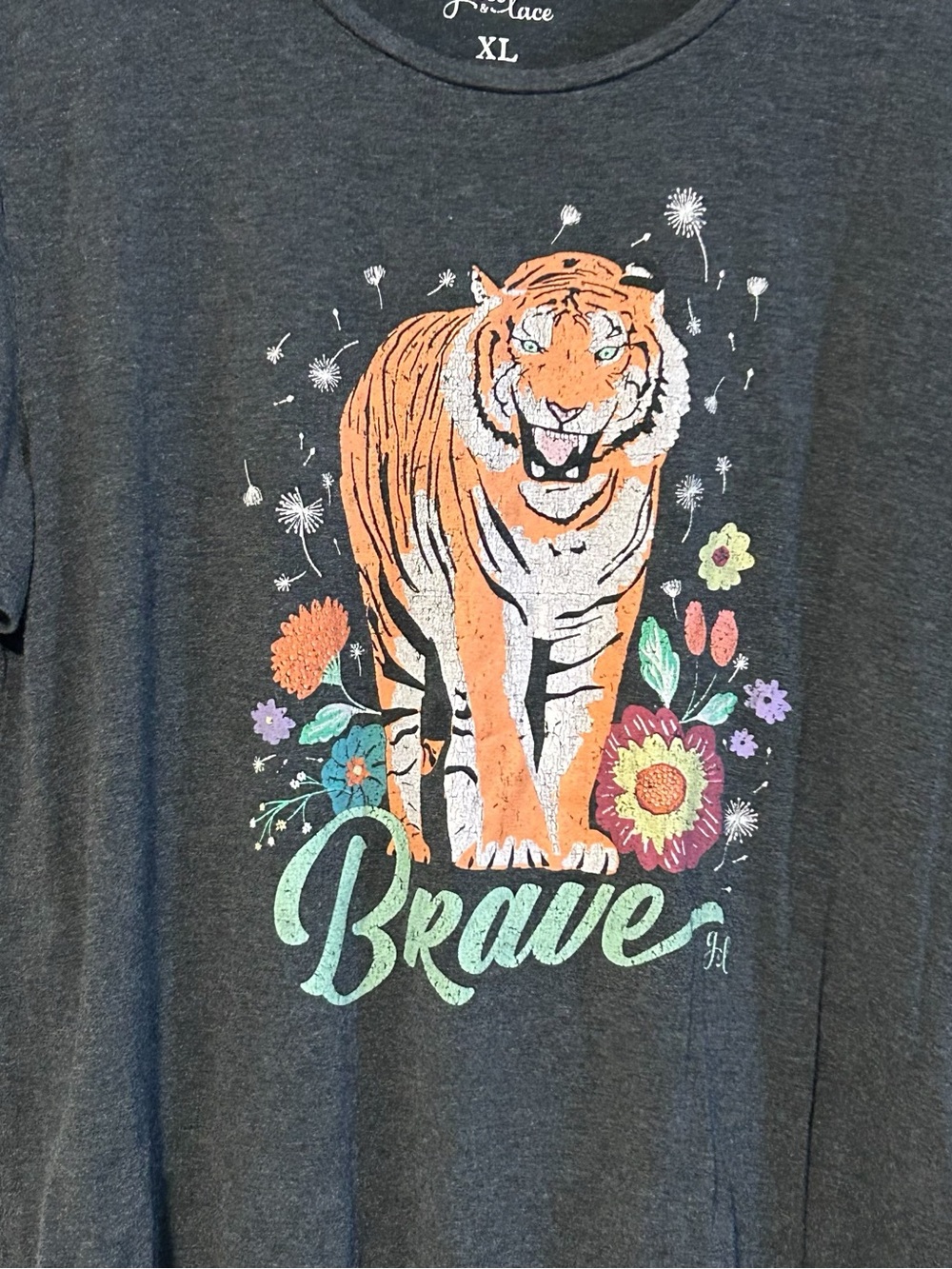 Grace & Lace Tiger Brave T-shirt Tee Stretchy Size XL Shirt Women’s - Picture 2 of 5